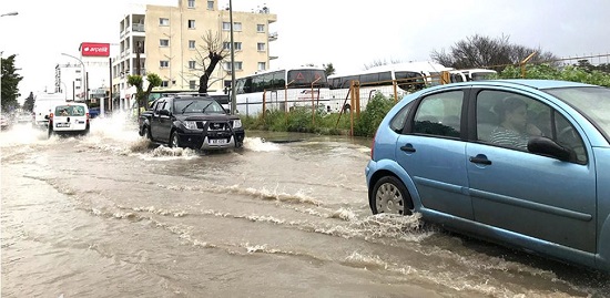 North Cyprus News - Cars in floods