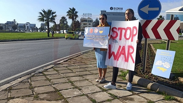 North Cyprus News - Ukrainians Demo Against Russia