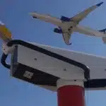 picture that showing airplane and sky